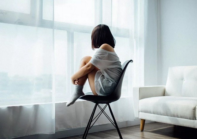 Заговор от одиночества: читать на себя в домашних условиях, снятие
